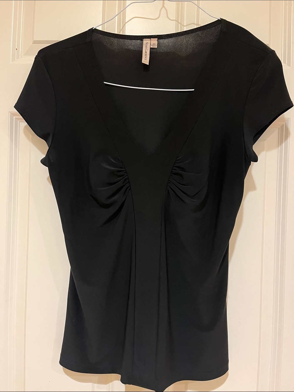 Women's Black V-Neck Cap Sleeve Ruched Front Tee